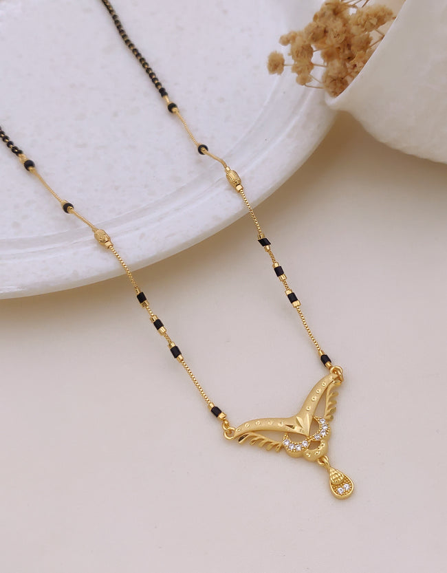 Aarini Crystal Wing Black Bead Mangalsutra Hover Image