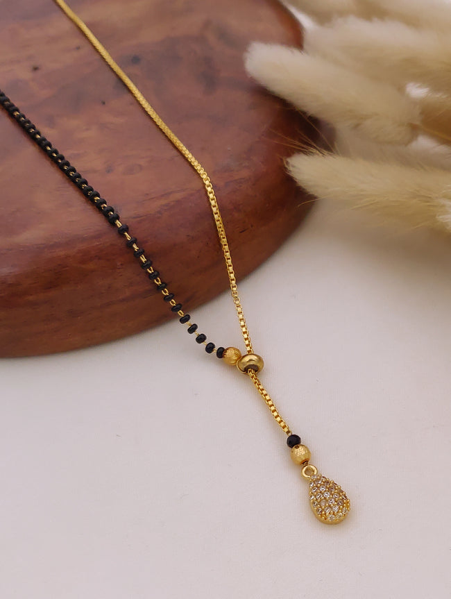 Aarika Teardrop Black Bead Mangalsutra Hover Image