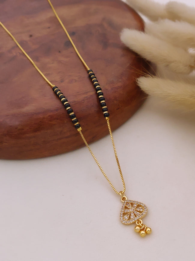 Aarini Crystal Heart Black Bead Mangalsutra Hover Image